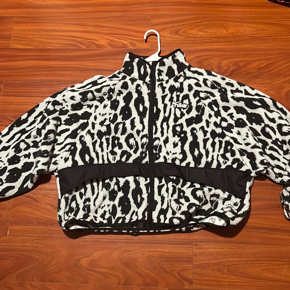 nike half-zip sweatshirt